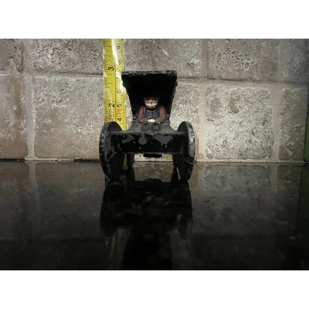 VINTAGE CAST IRON BUGGY / CAR 3